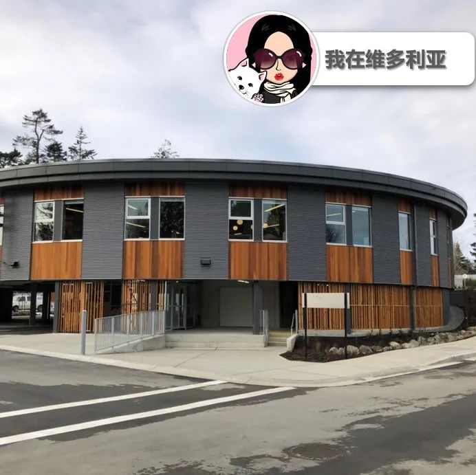 期待ING。。Sooke马上要开放超豪华的图书馆了!!